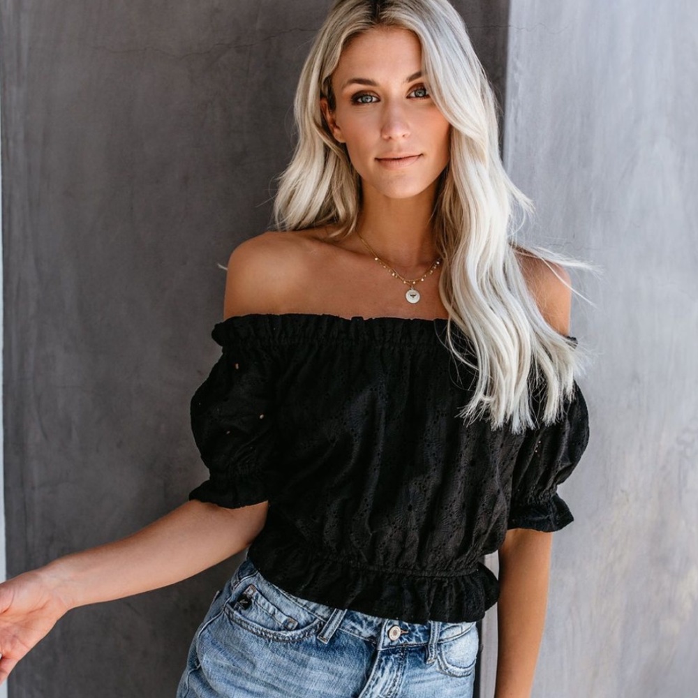 Vici Dolls black off-shoulder crop top - Size L